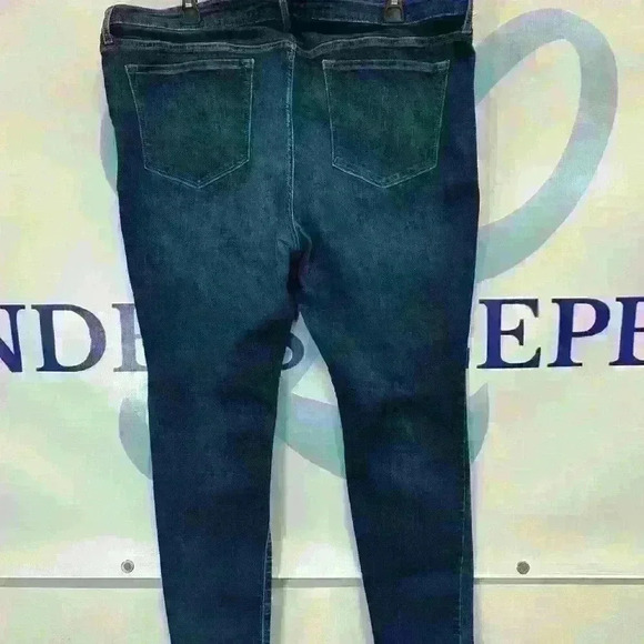 Old Navy rockstar women’s denim jeans - Picture 5 of 5